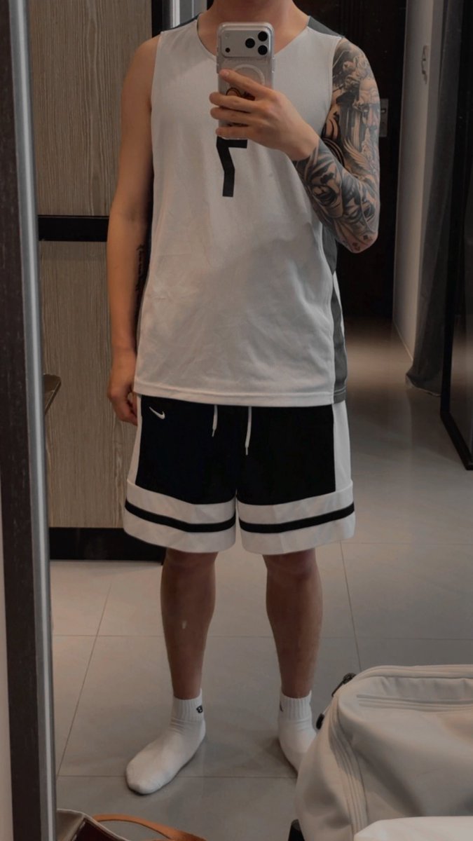 體育小生 tweet media