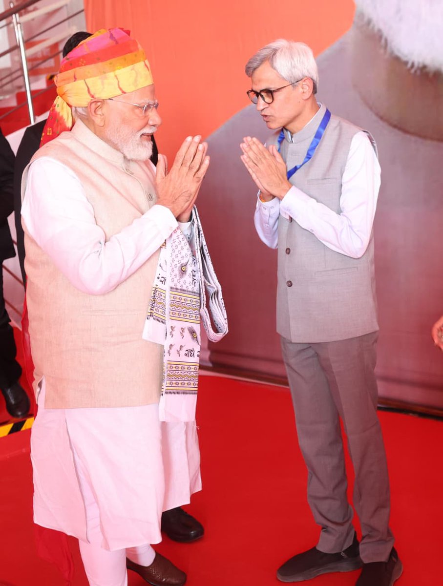 aashishbjp's tweet photo. दुनिया के सर्वाधिक लोकप्रिय नेता एवं यशस्वी प्रधानमंत्री श्री नरेन्द्र मोदी जी का 28 फरवरी 2026 को अजमेर की पावन धरा पर पधारने पर आत्मीय स्वागत एवं अभिनंदन किया। https://t.co/a10wXxweSt