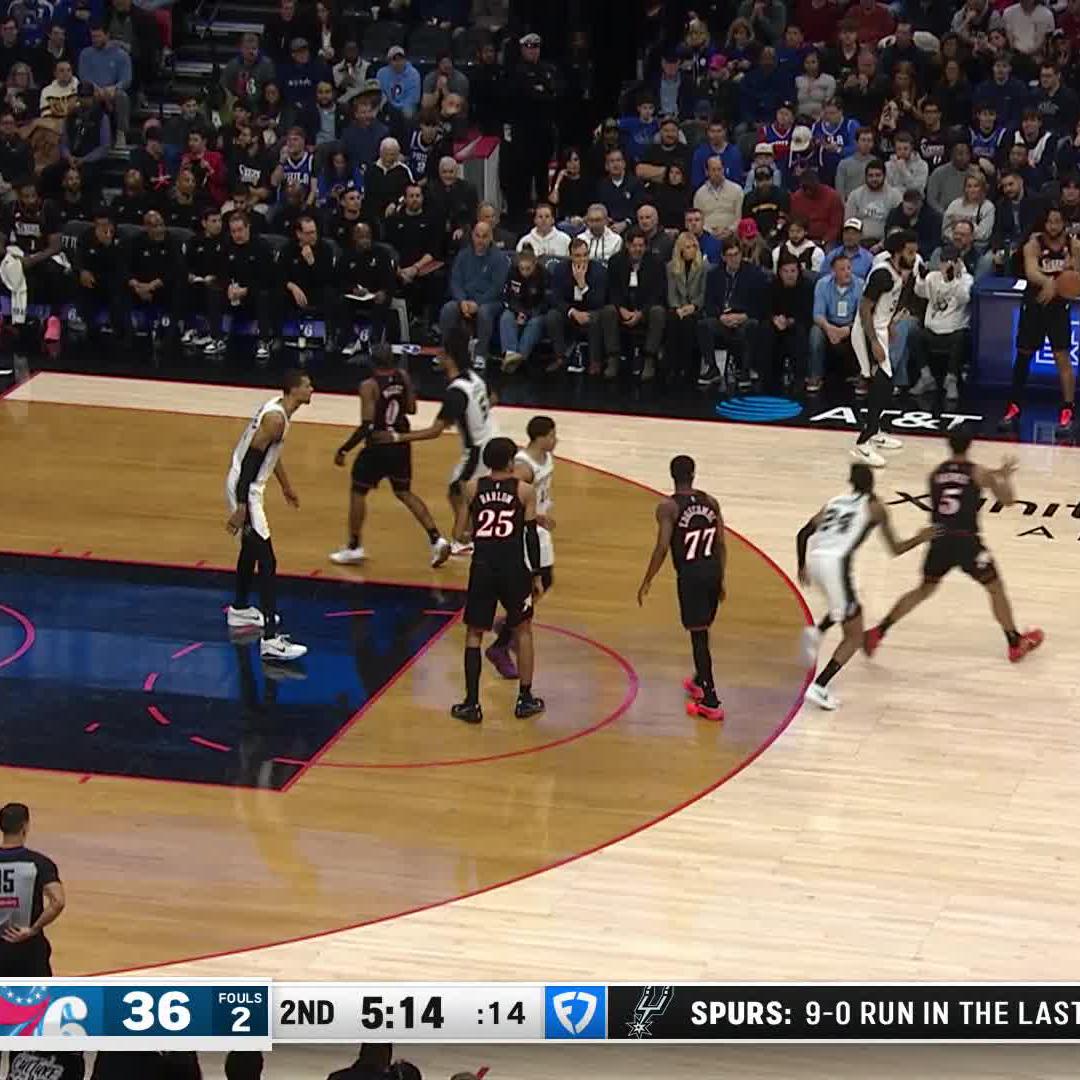 Steal & Slam 😤
📺 @FanDuelSN_SW, NBC & Peacock