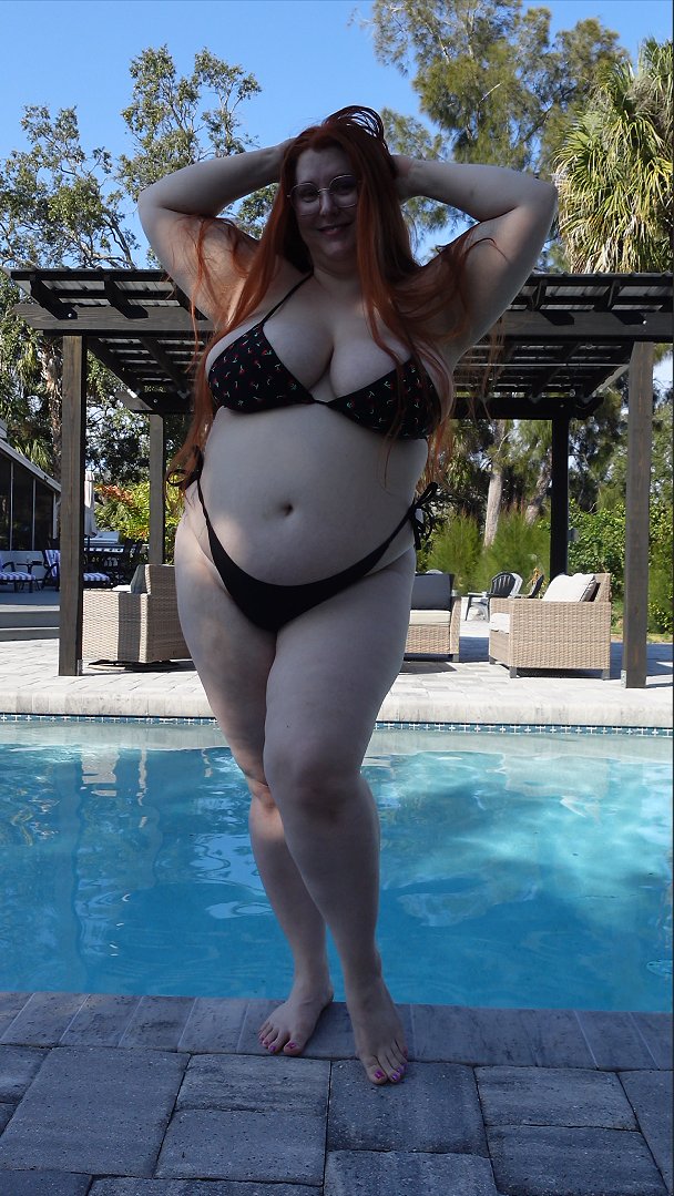 EmberSweets tweet media