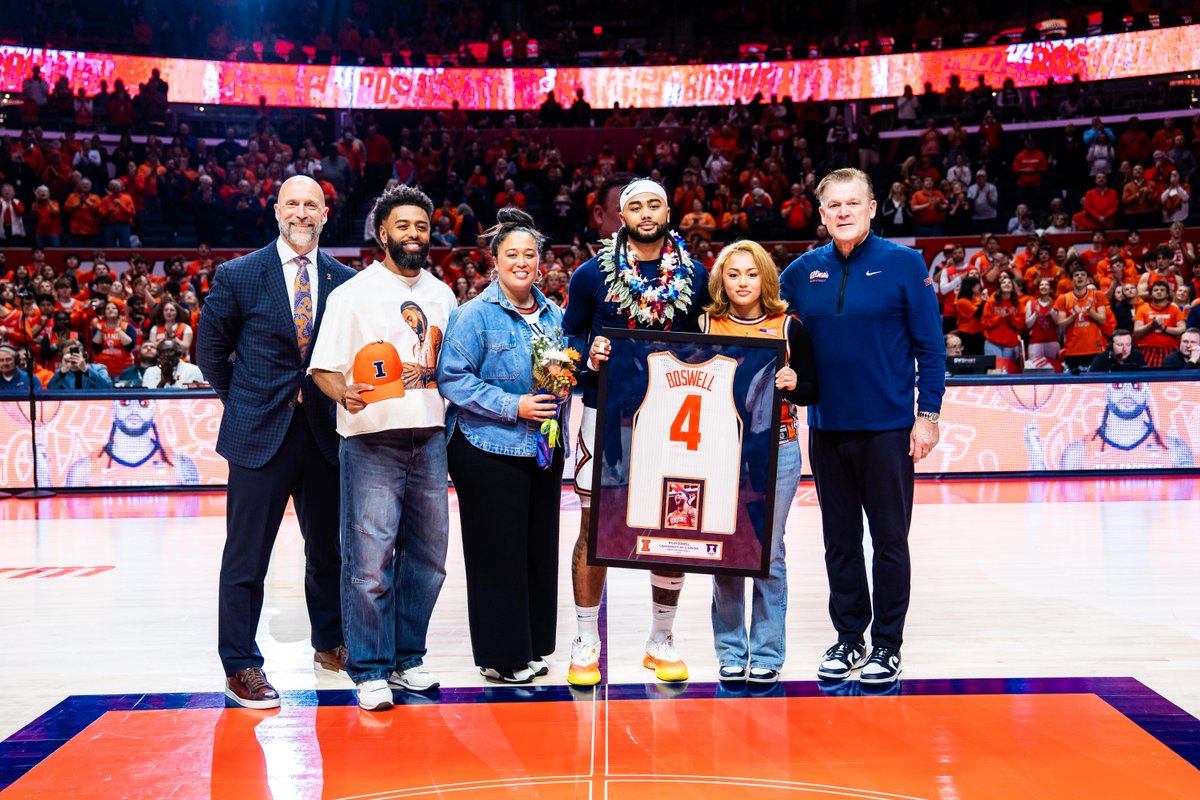 IlliniMBB's tweet photo. Thank you, seniors 🧡💙 https://t.co/FHCni1Iqhj