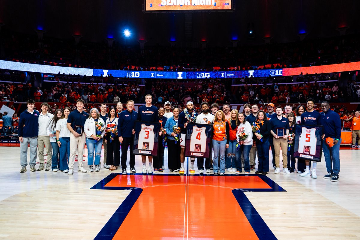 IlliniMBB's tweet photo. Thank you, seniors 🧡💙 https://t.co/FHCni1Iqhj