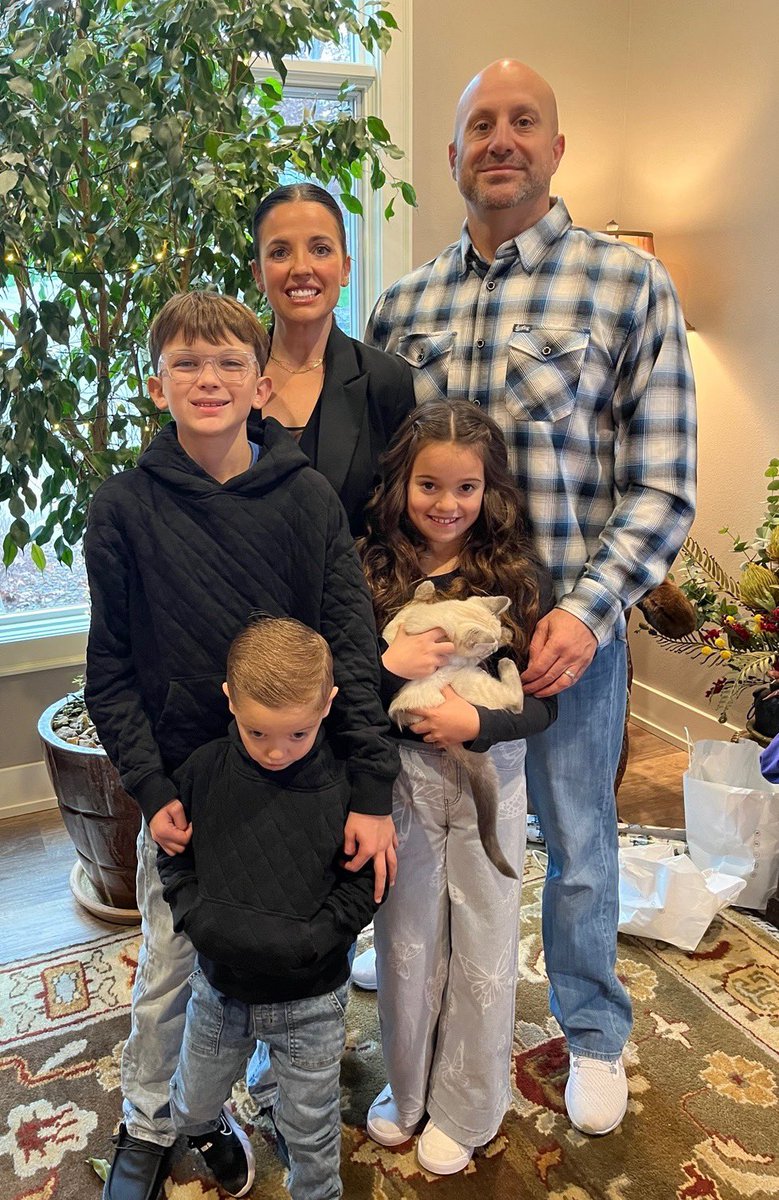 Southwest Kansas Storm tweet media