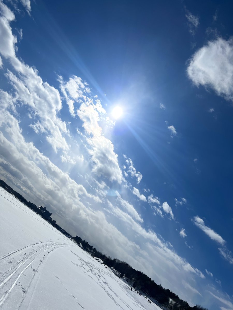 HeyItsMeMissJT's tweet photo. Postcards from Northern Ontario, Canada. PS: It's still winter here. #MyLifeInPixels #Hiking #OutdoorFitness #March Who let this kid loose?! π€£ #GetUp #GetOutside #GetActive #GetLost #WeekdayUpdate #RamseyLake #GoTheDistance βοΈπβοΈ https://t.co/fSIPEcLG88