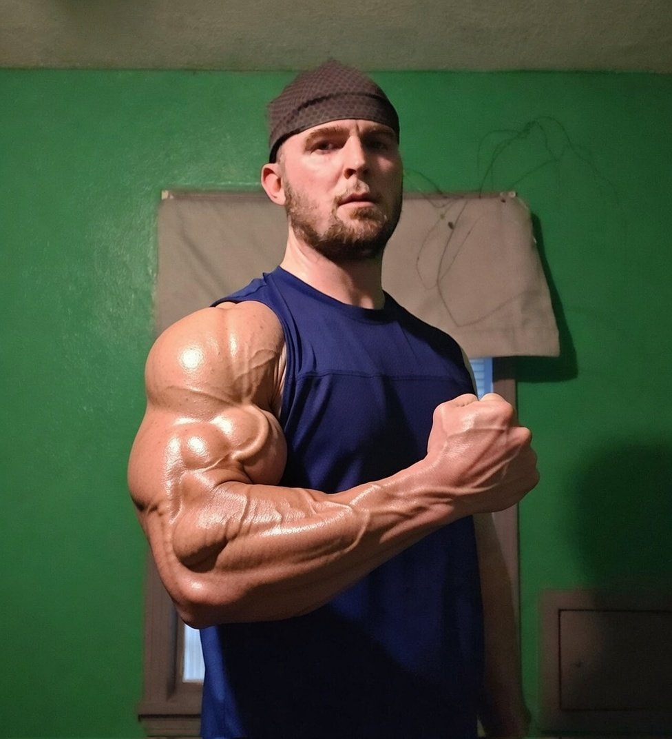 Micah the Pretty Good🍎 tweet media