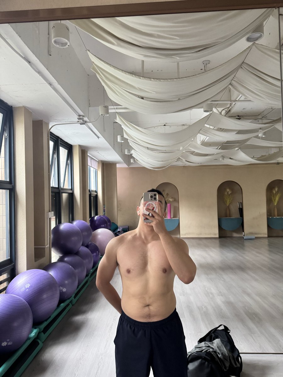 在逃牛肉丸仔 tweet media