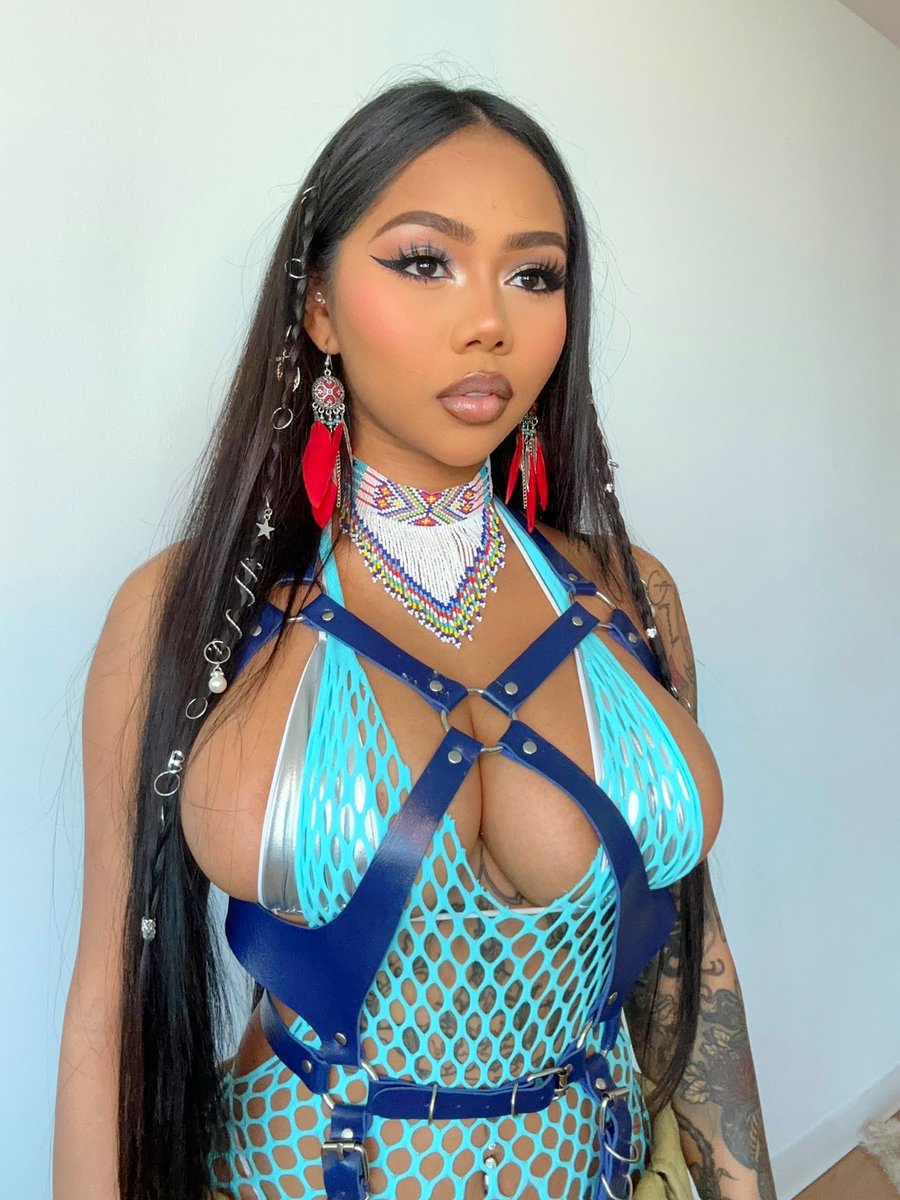 Tiannalynnm tweet media