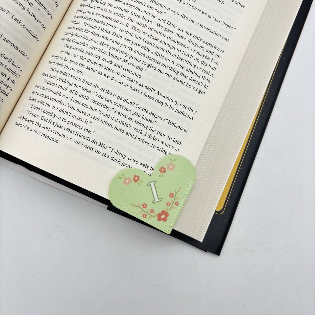 bbyyisaa's tweet photo. my parents have an etsy shop where they sell stickers, decals, etc and i just handmade some bookmarks that are now for sale on there!! 🩷🌿
https://t.co/N37HSPTG3k
#etsyfinds #etsygifts #handmade https://t.co/7Q47qgxSiN