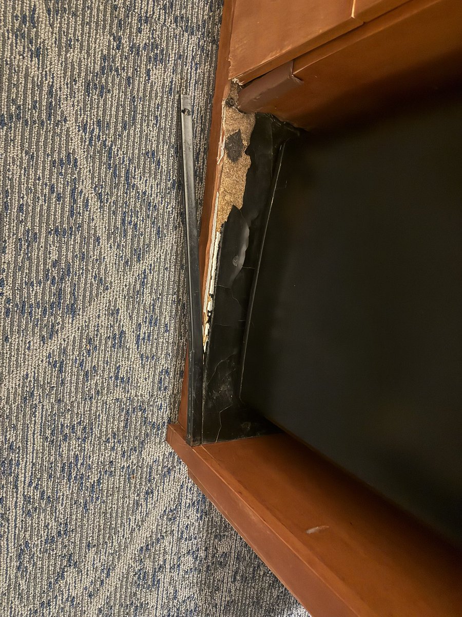 linda_deerman's tweet photo. @HiltonHotels Oof- worst hotel I’ve ever been in. What an embarrassment to the Hilton brand. 
Hampton Inn, Ringgold GA. https://t.co/bZwkcfrrSn