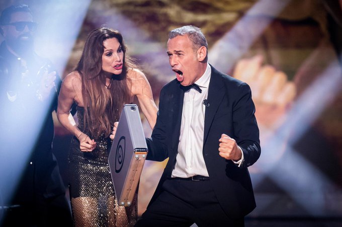 El premio a la paciencia también ha sido para Carlos 😆
#CarlosGanador 
#GhDuoFinal 
#GHDuoGranFinal