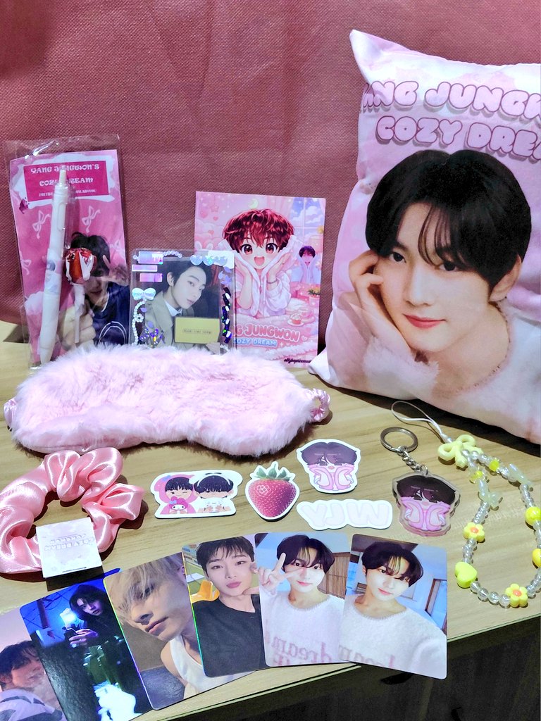 jjungalwayswon's tweet photo. 📬 — @enhavault ˚.⋆⁺₊⊹.݁˖.݁༉‧₊˚.

thank you so much for this #CoziestWonDream #WonInADream kit, love it 🥰🤩🤩 ang k-kyowwt nilaaa lahat 🫶🫶🫶 https://t.co/OOGcqDUSoF