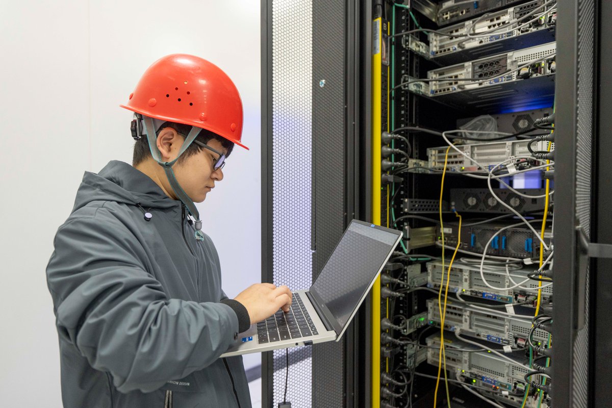 pingtanchina's tweet photo. Pingtan's 2300P computing center boosts digital economy

https://t.co/y6EyAtOs0m

#PingtanIsland #CrossStraitsIntegration #SmartComputing #GreenPower #DigitalEconomy #AIDevelopment #FuWisdom #TechInnovation #RefreshingFujian #VisitChina https://t.co/W54v3Vh11K