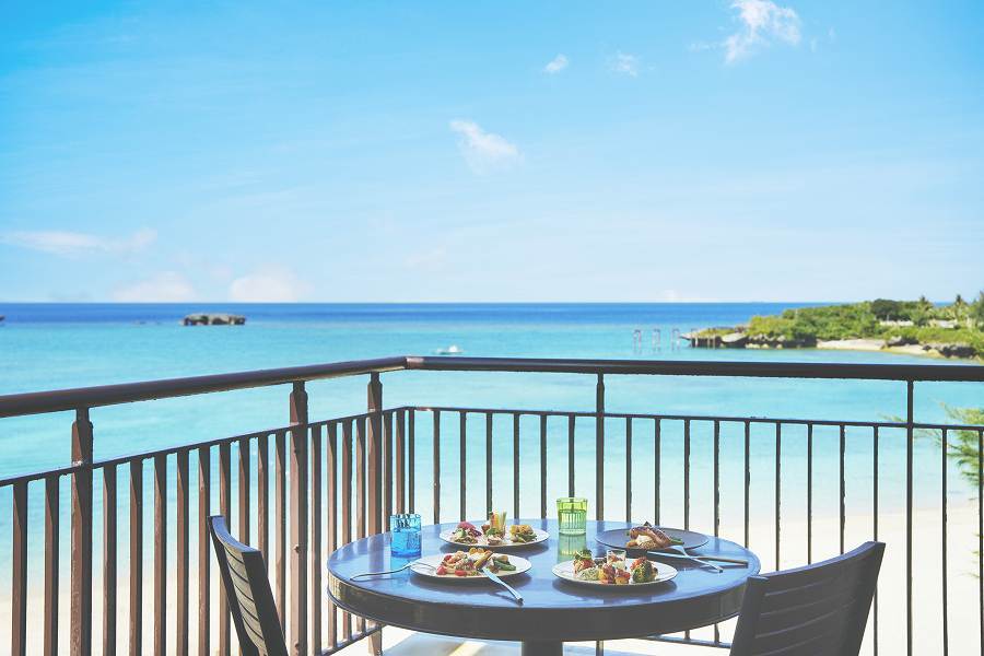 ANAインターコンチネンタル万座ビーチリゾート、海を望むダイニング「万座グリル」を再開　3月1日から ift.tt/U5OtKim