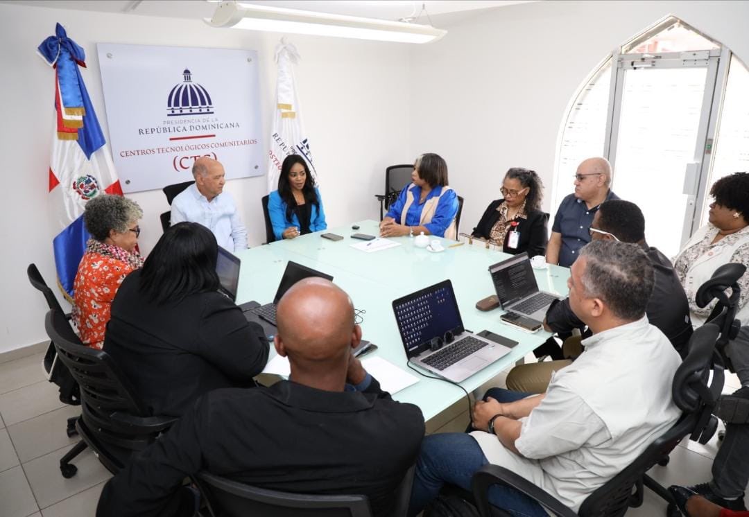 Centros Tecnológicos Comunitarios tweet media