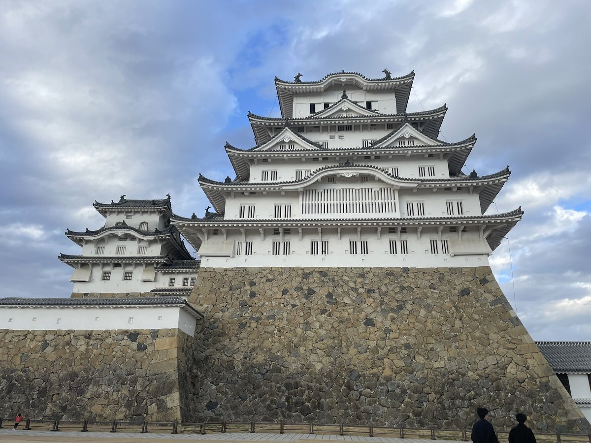 adhd_asd_e's tweet photo. 筆記開示✍️📝✩⃛
ここに載せることでモチベが保たれてる🥹🤍
神戸に帰省したので姫路城に寄ってきました🏯✨️
改修前に行けてよかった(ᐡ ′̥̥̥ ˙̫ ‵̥̥̥ ᐡ)🙏🏻💓
睡眠時間1時間やった���ど朝からコンサータを飲んだので眠気もなく楽しめた🌈🎶

 #闘病垢さんと繋がりたい #闘病垢さんと仲良くなりたい https://t.co/G73np08qMS
