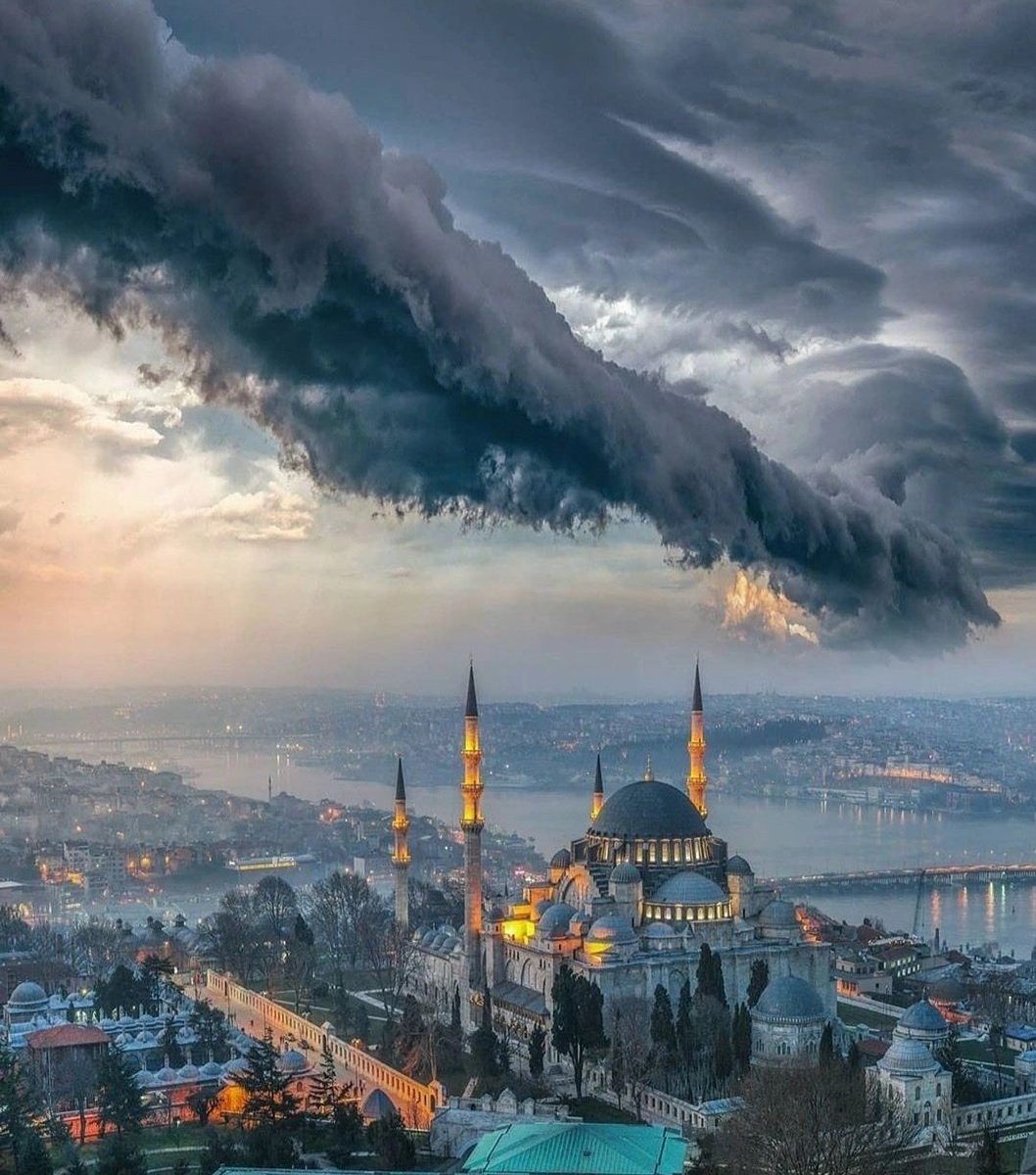digerkm's tweet photo. Sen hayal ettiklerimin kat kat fazlasını nasip edecek kudrete sahipsin rabbim, bana hayallerimi yaşamayı nasip et. https://t.co/LX8lydtEO5