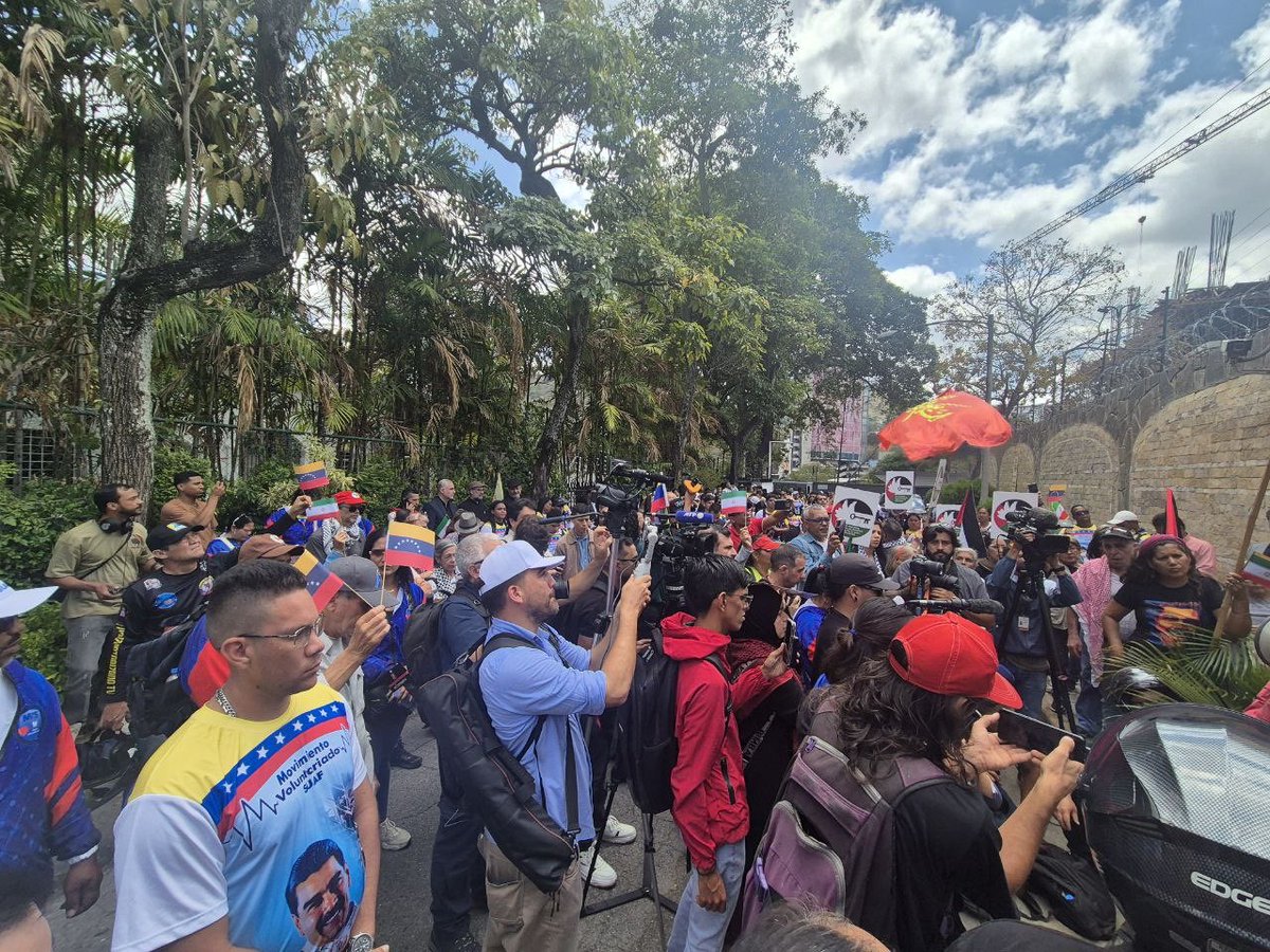 Embajada de la R. I. de Irán en Venezuela tweet media