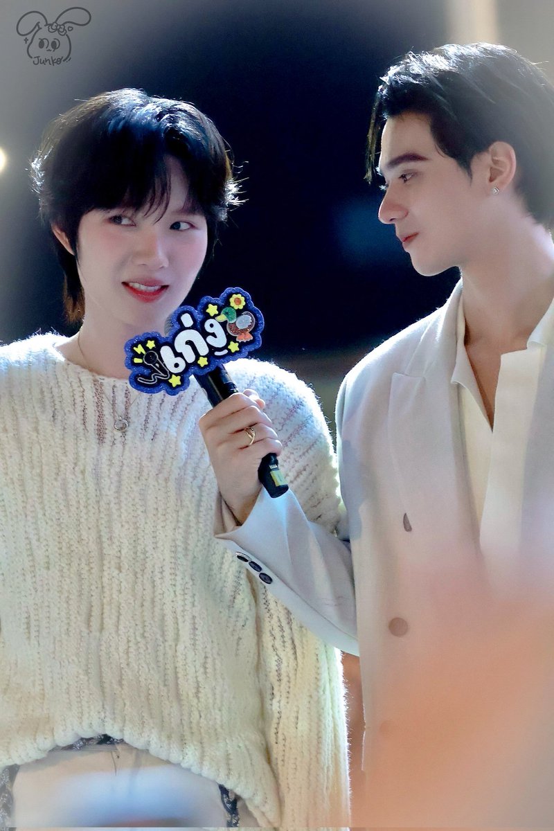 บิบี๋พูดเจื้อยแจ้วไปแล้วสิบเรื่อง พี่ก็ยืนถือไมค์อมยิ้มอย่างเดียวเลย 🥺💖

#CentralPattanaXKengNamping 
#KengNamping #เก่งน้ำปิง