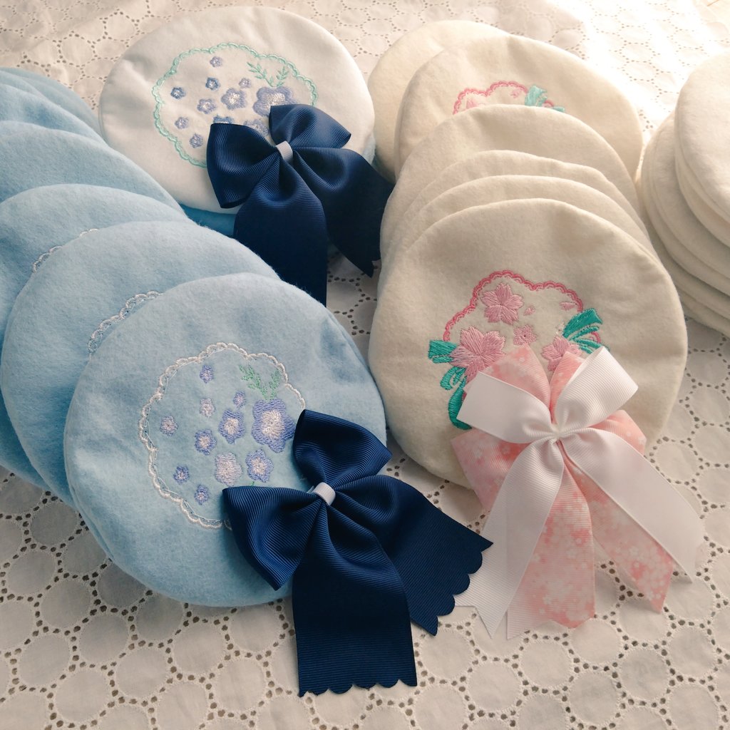 🥞みたい
本体刺繍終わって組み立て始めました