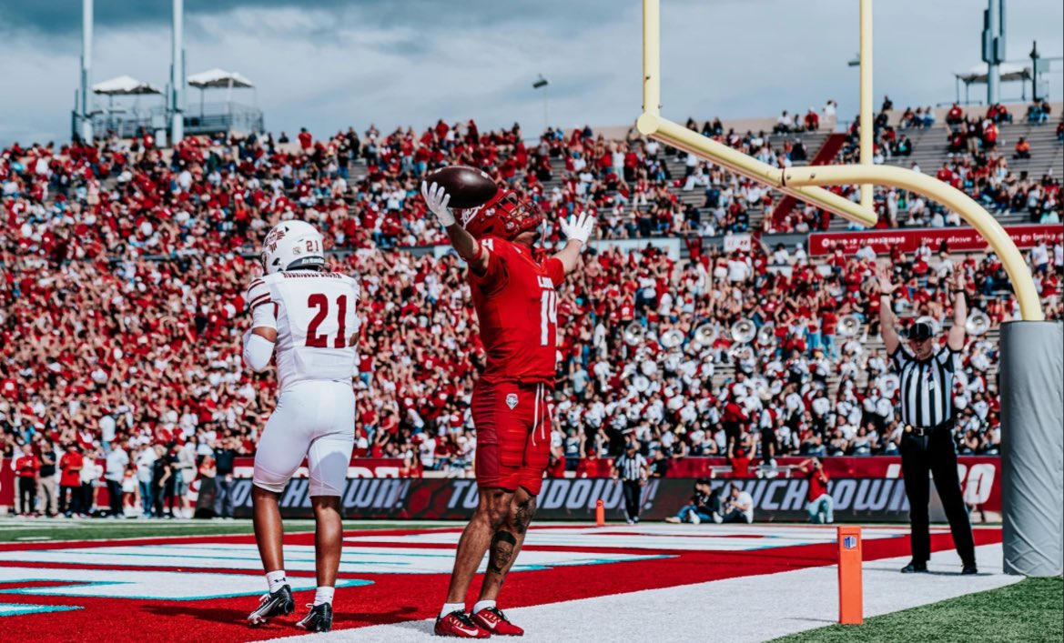 All Glory to God! After talking to Coach Walch. Iam Blessed to recieve an opportunity to be a Lobo! 
<a href="/UNMLoboFB/">New Mexico Football</a> <a href="/Beau_Davidson/">Coach Davidson</a>  <a href="/CoachLujan/">Zach Lujan</a>