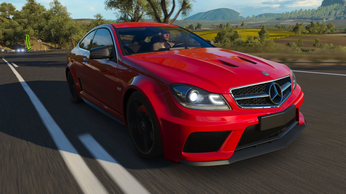 DiSi093's tweet photo. Menacing German engineering.  #Forza #ForzaHorizon #ForzaHorizon3 #XboxShare https://t.co/sPeWadgPmU
