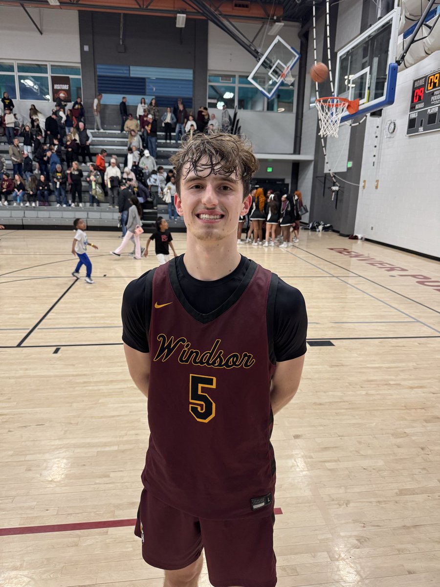 PrepHoopsCO's tweet photo. Final: Windsor 55, Regis Groff 53 

@_maddensmiley5 finishes with 22 points 
Brady Kingsley added 11 pts 
Marcus Martinez had 5 including big time FTs 

James Murdoch had 17 pts 
Javaree Paris had 15 pts 
Tyson Smith came alive late but missed the final shot. https://t.co/Fz2RZp1Nf3