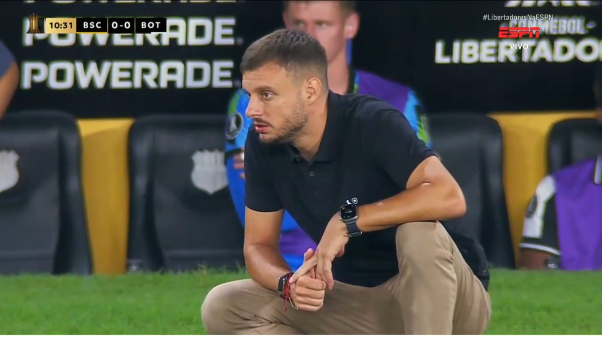 pibesdebotafogo's tweet photo. O Botafogo de Martín Anselmi é muito bem treinado, só que faltam peças que não pecam na "hora H".

Continuem criticando na maluquice, que eu continuarei defendendo por aqui! https://t.co/G3P0cyAPxp