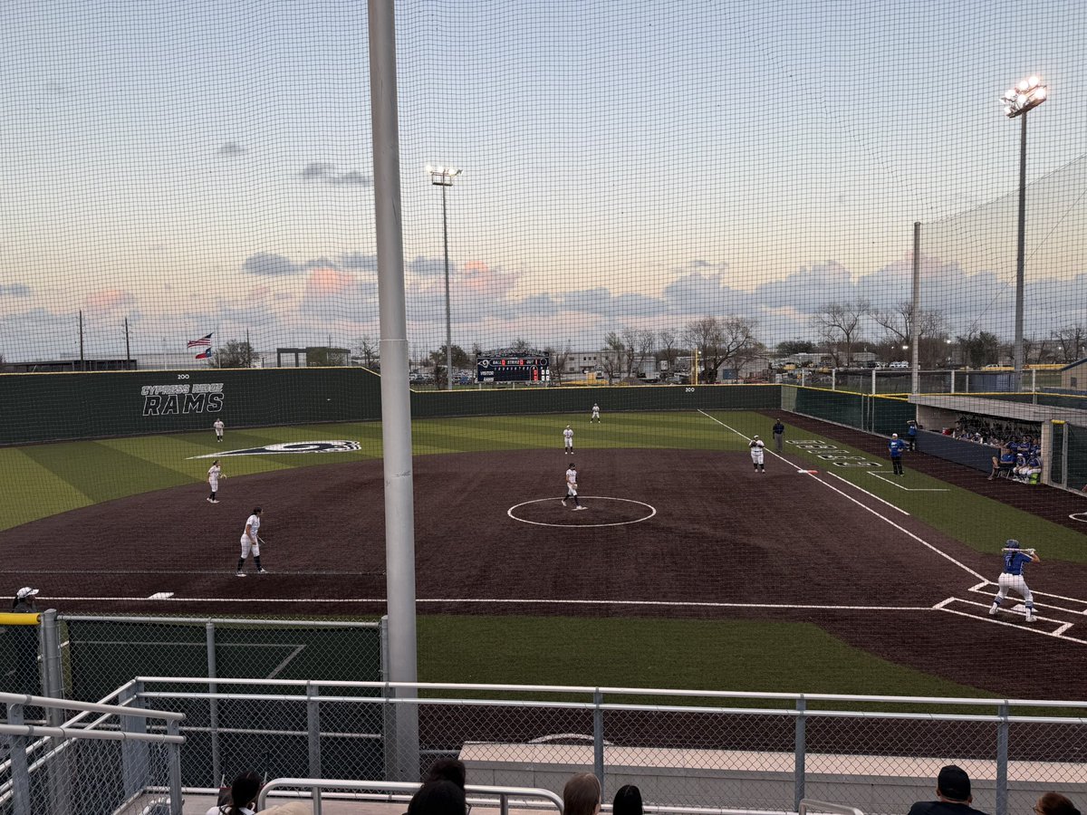 Abe Lozano tweet media