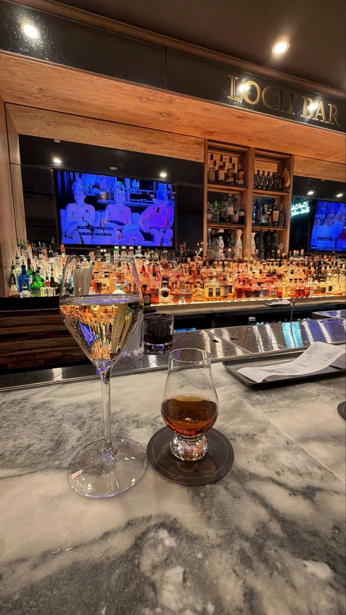 لِلَّٰهِ tweet media