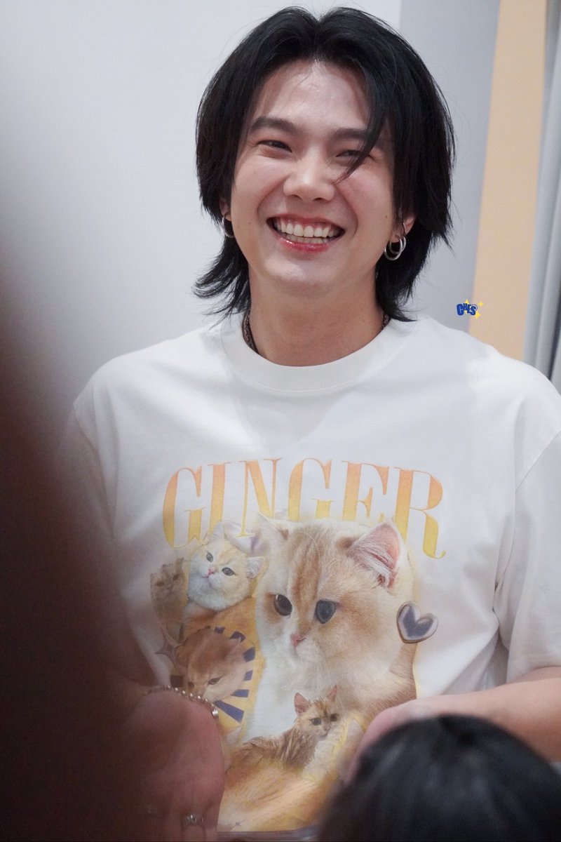 Con su sonrisa nos llena el corazón de una profunda alegría 💙

#5yrsBYLxBuild 
ALWAYS LUVE BUILD