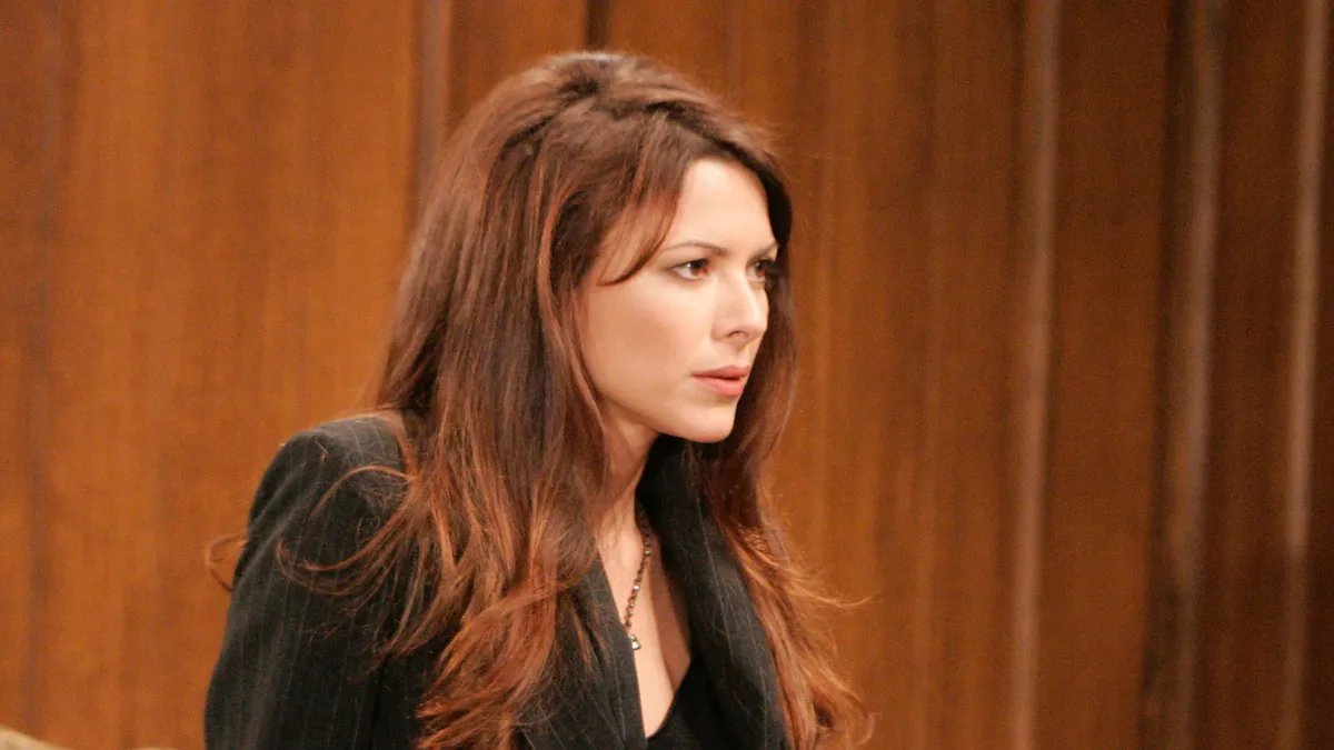 jessren's tweet photo. At a certain point, it's a little funny. #GH https://t.co/WGFTmHHNWj