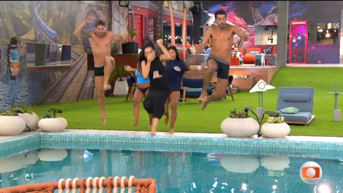 luscas's tweet photo. meu deus quando o breno voltar kkkkkkkk https://t.co/ul7GNsA9dl