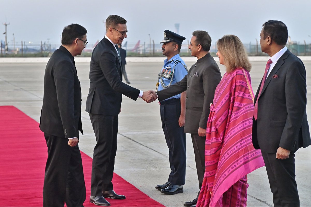 MEAIndia's tweet photo. A warm welcome to India! 

President Alexander Stubb @alexstubb of the Republic of Finland has arrived in New Delhi on a State Visit to India.

President Stubb was accorded a ceremonial welcome and a Guard of Honour, and was received by Minister of State @KVSinghMPGonda at the airport.

President Stubb will be the Chief Guest and Keynote Speaker at the Raisina Dialogue 2026.

India and Finland share a warm and friendly relationship rooted in shared democratic values. President Stubb’s visit will impart further energy to 🇮🇳 🇫🇮 relations.