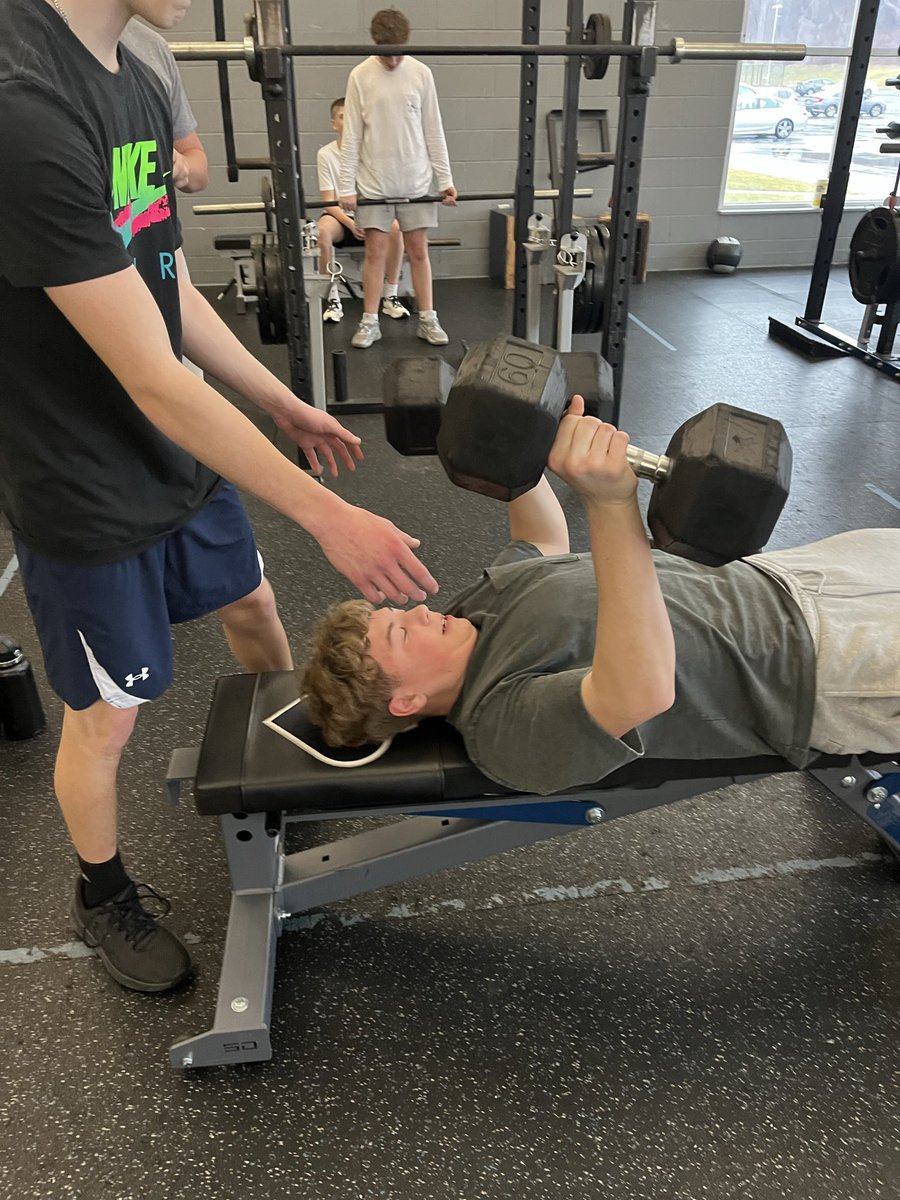 Granville_FB's tweet photo. Awesome way to start the 1st week of March.  1% better each day.  Go Blue Aces!! @coach_leff https://t.co/1onBQaDqp9