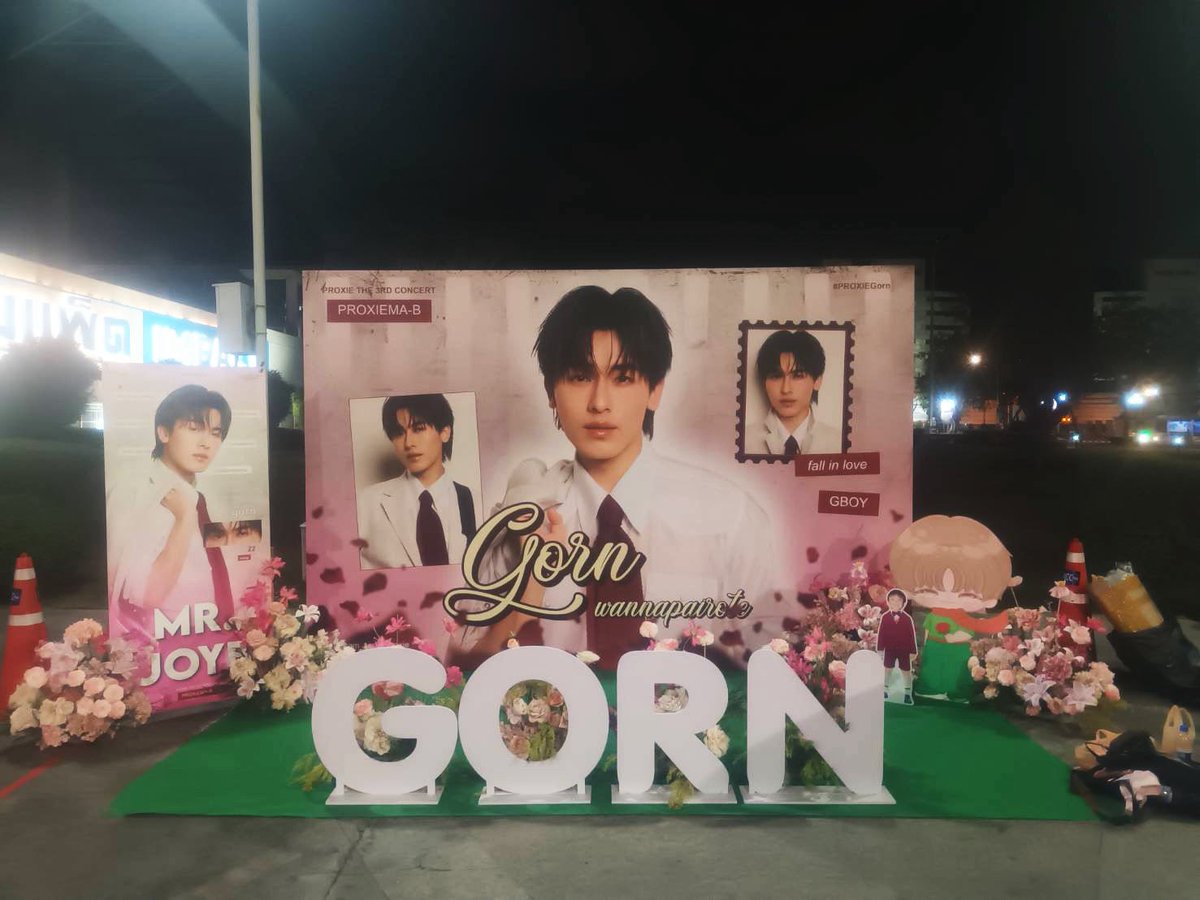 Pro printing กรอบแคนวาส สแตนดี้ ป้ายฟิวเจอร์บอร์ด tweet media