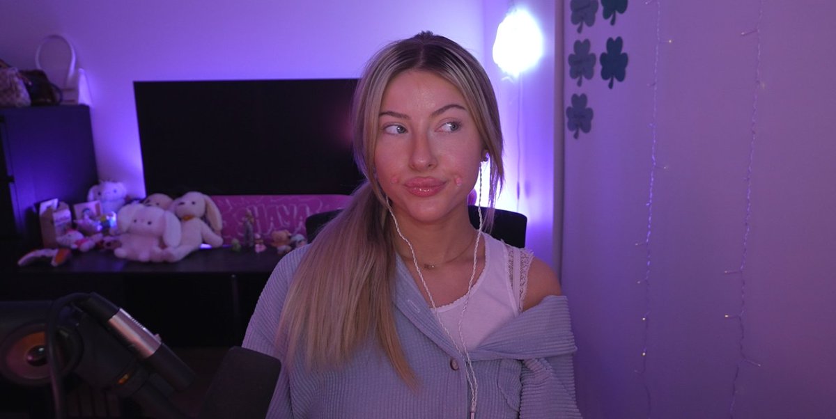 shaya 💜 tweet media