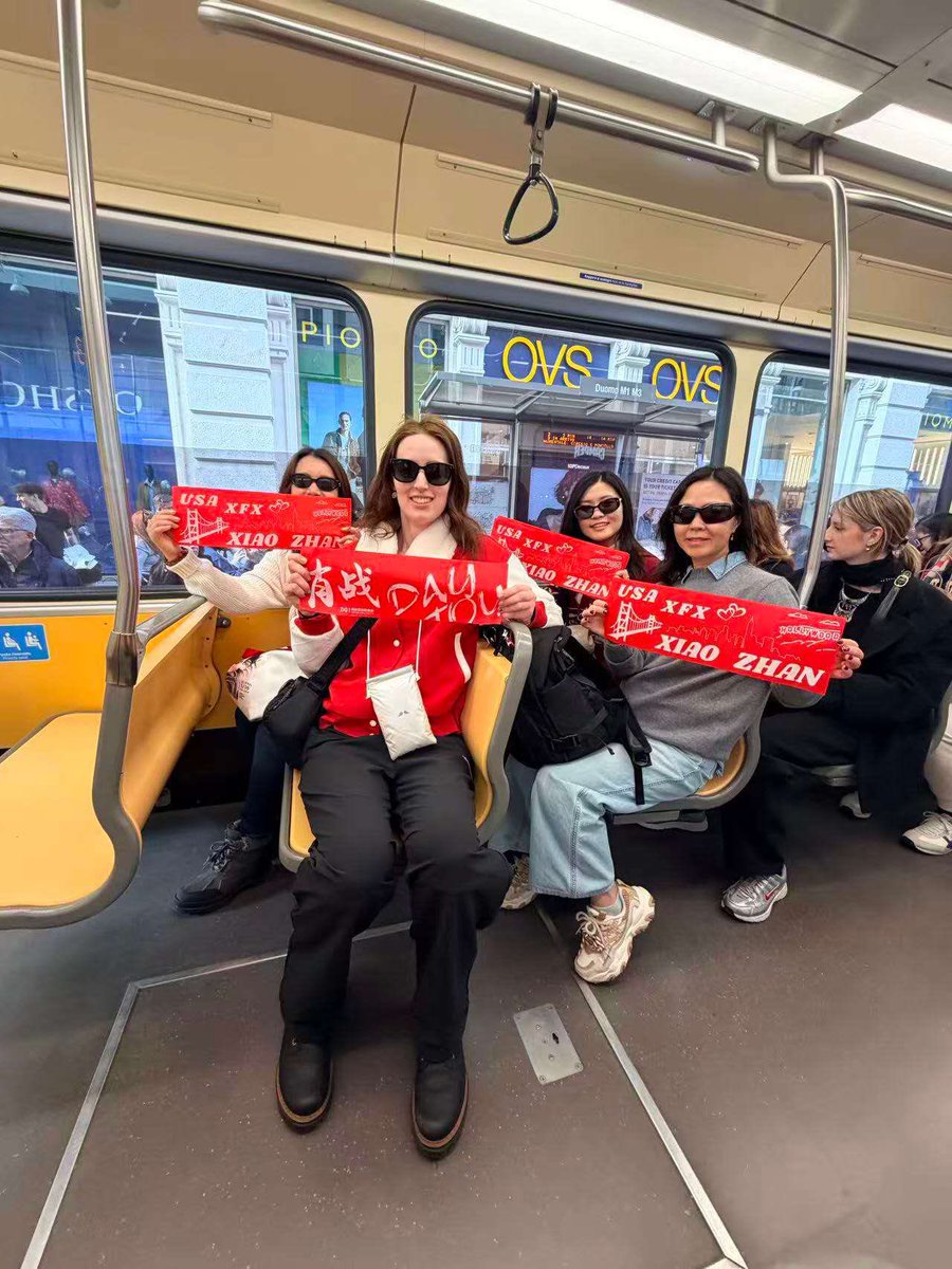 HelloKitty_1005's tweet photo. We waited for the #XiaoZhan tram near the Duomo. When it finally arrived we had to run as fast as we could to the next stop to get on the tram. I hadn’t run 🏃 this fast since grade school 😅 Local Italians thought we were crazy. Look that’s @ms_vickie dashing in the end! https://t.co/lsalnRbouW