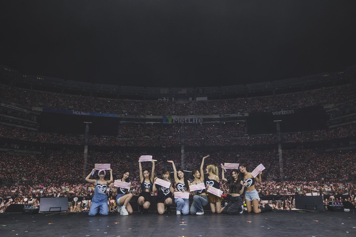 OT_9WICE's tweet photo. "TWICE has consistently shattered ceilings by becoming the first female K-pop group to headline North American stadiums, including SoFi Stadium and MetLife Stadium, the first K-pop gg to headline Lollapalooza, and the first K-pop act honored at the Billboard Women in Music.." https://t.co/Orx6dMjJLF