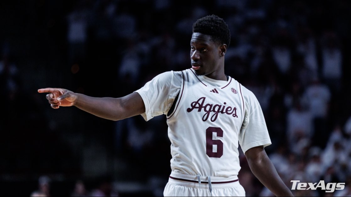 Griffen had 21
Dominguez had 17
Agee had 14
Clemence had 13
Isaacs had 12

But the unsung hero tonight was Ali Dibba.

He was <50% at the FT line in SEC play but went 4/4 tonight.

8 PTS, 3 REB, 2 AST, 1 STL AND A TEAM HIGH +31 IN 21 MINUTES ‼️

+31 is the highest +/- this year.