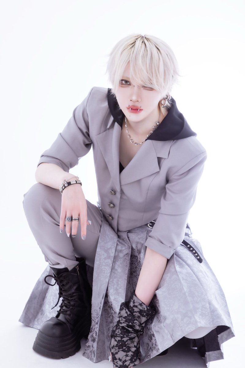 公式:husky《ハスキー》🐺 (@husky_idol) / Highlights / X