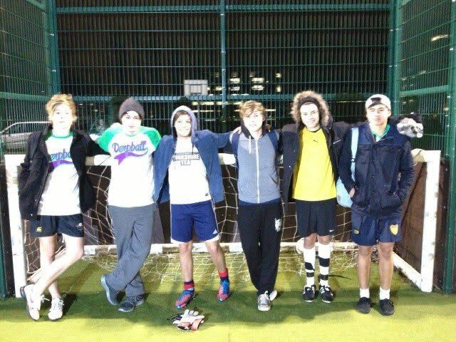 5SOSCACHE's tweet photo. insane photo https://t.co/Mz9SmmGlIs