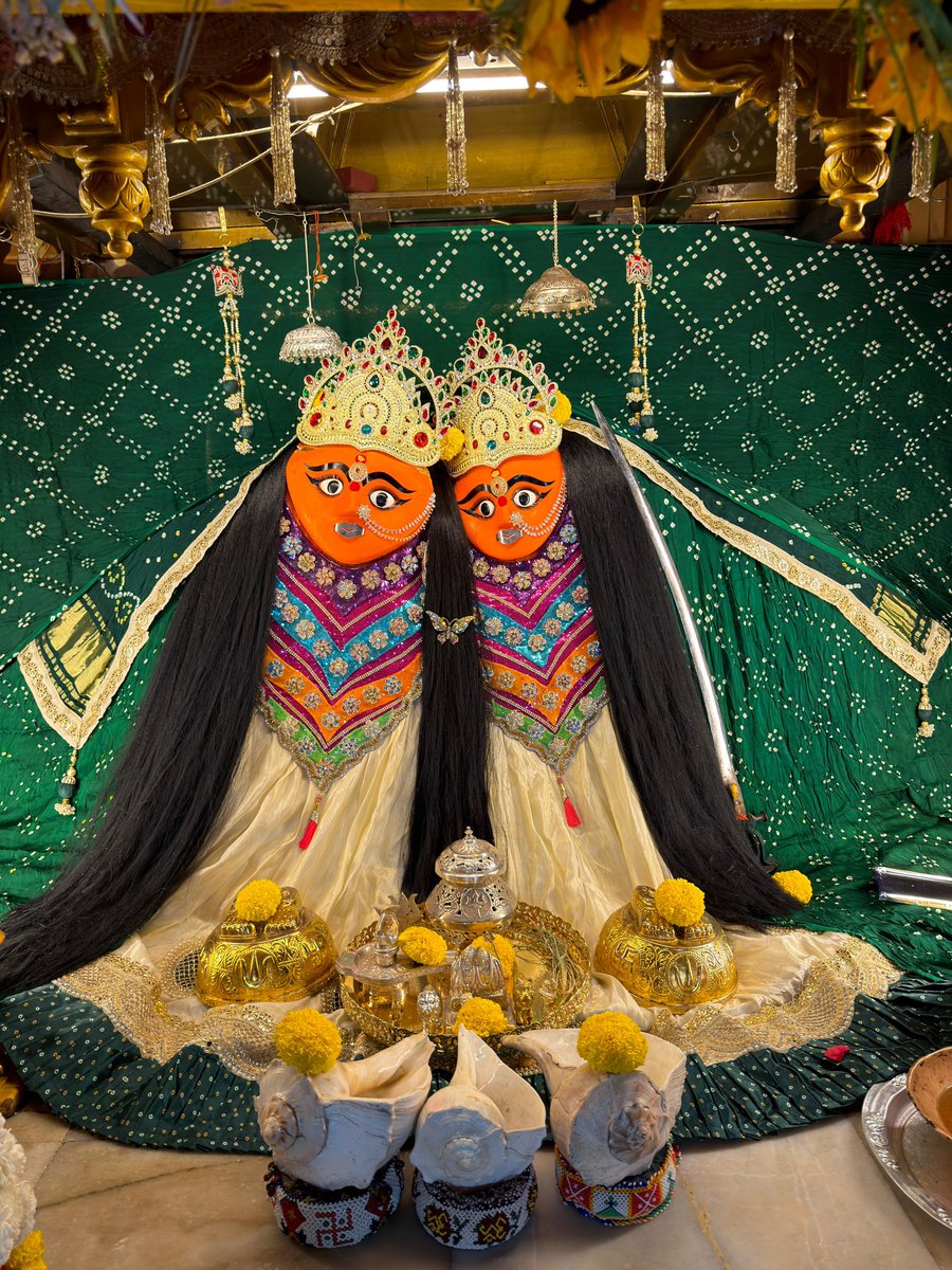ChotilaTemple's tweet photo. આજના દર્શન 🚩 
ફાગણ વદ એકમ. બુધવાર. ધૂળેટી.
તા. 04/03/2026.
જય માતાજી 🙏🏻 https://t.co/OkBnHOyGH2
