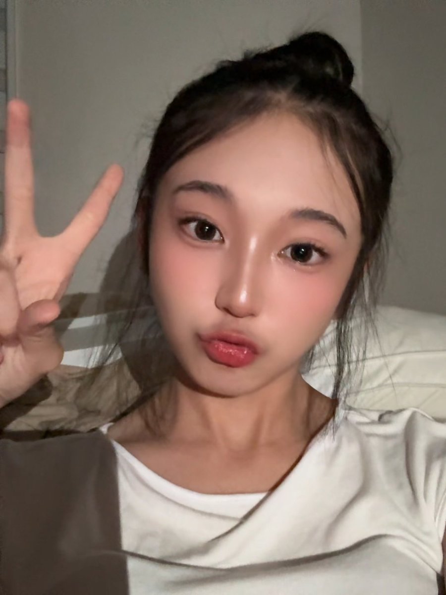 POP SONG LOVE tweet media