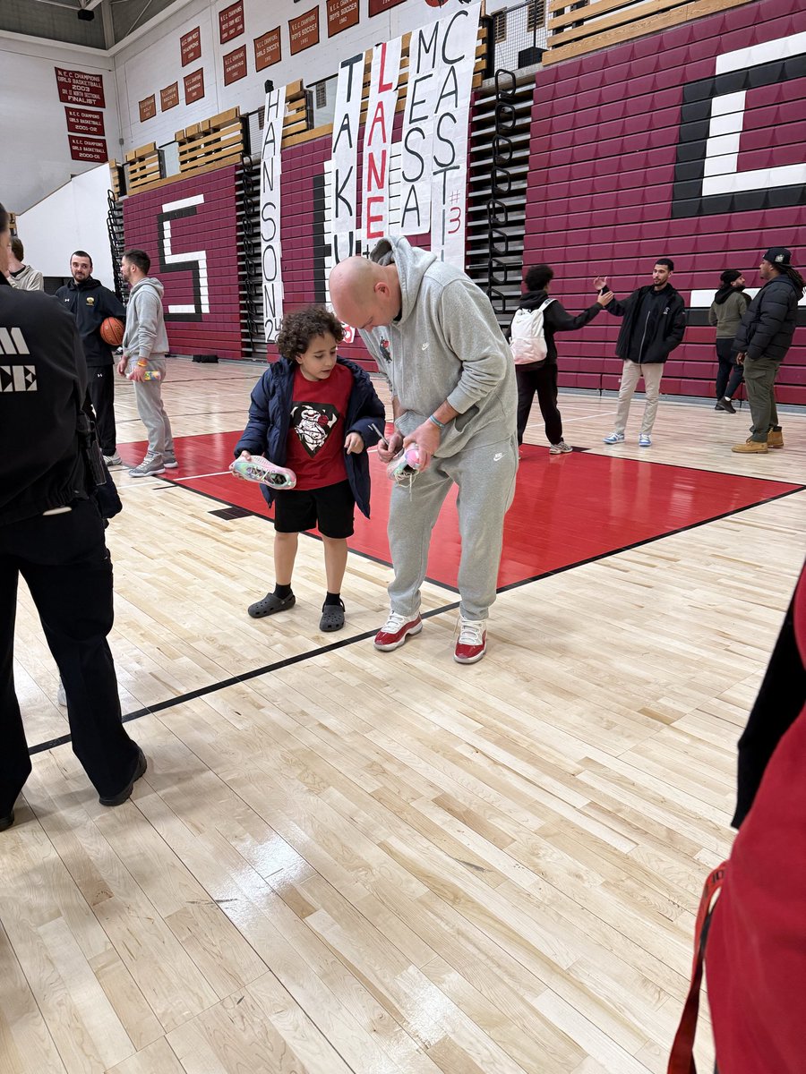 Ms. Clinton tweet media