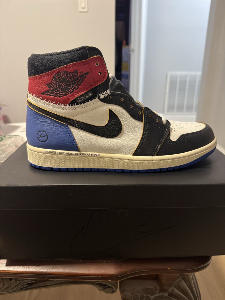 Mykuhhh2's tweet photo. @SneakerVisionz Mail Call!! First Unions These are 🔥! Shoutout to my cousin for the alley oop! ♥️💙
📬📦 https://t.co/FHf5CCyahP
