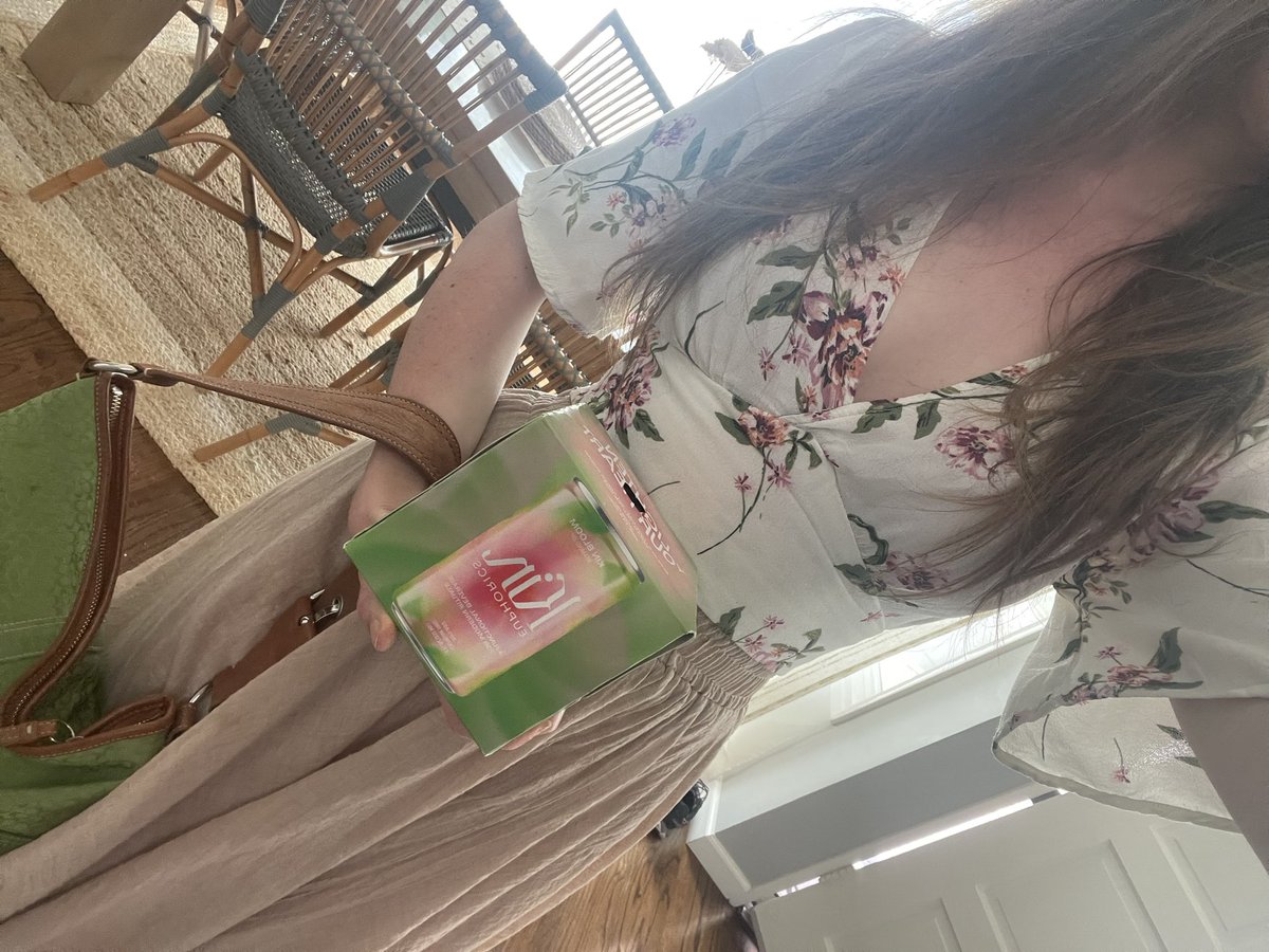Kylee_plhu's tweet photo. I like these and I wanted to get that flavor because it matched my outfit 

I needed San Diego 

I was just down, and a stinkbug came and landed on my hand and wouldn’t leave https://t.co/Ls0nFOUQMW