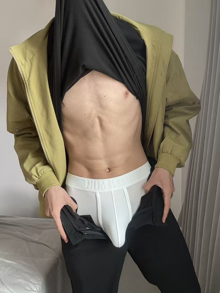 GREEN MIKE 绿内 tweet media