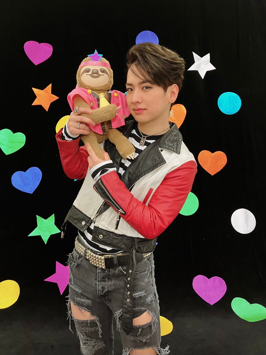 あるふぁんとお写真🦥📸
舞台『#ぽっぷす？』🕺

❤️••┈┈┈••🟢　
  #佐藤友祐 さん
🟠••┈┈┈••💙

舞台『ロボコォォォン』ぶりの友祐くん。
「こんなに早く会えるとは（笑）」
再会を喜びあったぼくたち。
今回もキャラ強そうぷらねꉂꉂ🐾🌟

チケット発売中🎫
poppusu.com/schedule.html