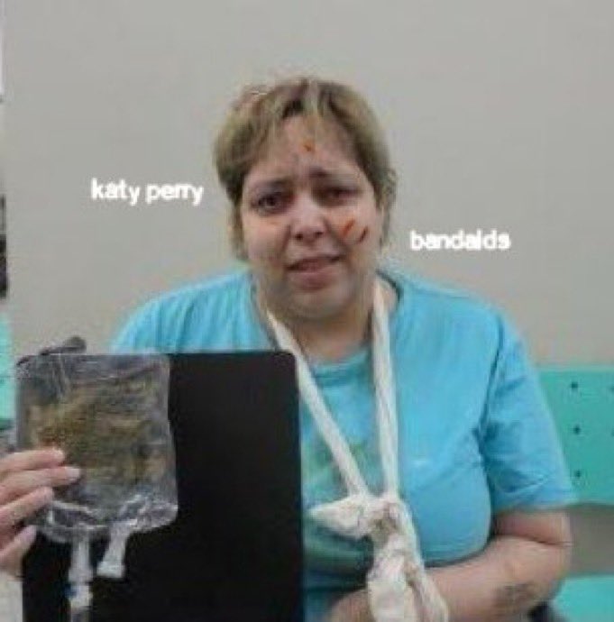 𝙻𝚊𝚍𝚢 𝚒𝚗 𝚁𝚎𝚍 tweet media