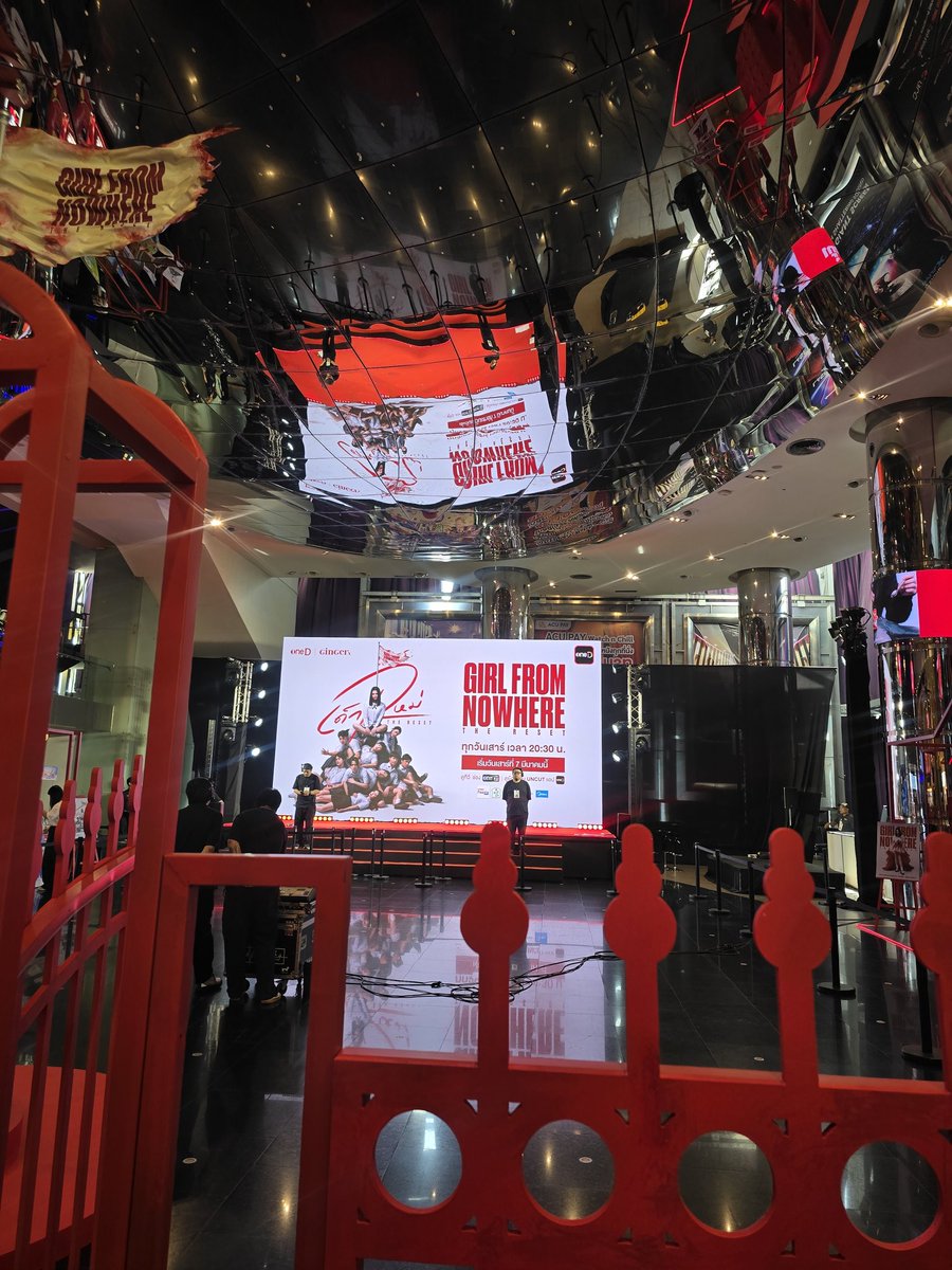 มาเกาะรั้วรอส่งไอ่เป๊กเข้าโรงเรียนแล้วฮะ ดื้อได้แต่อย่ามาก อย่าให้คุณครูโทรมาเรียกผู้ปกครองนะรู้กกกกกกกกก

#GirlFromNowhereTheReset
#เด็กใหม่TheReset
#OffroadKTP #ออฟโรด